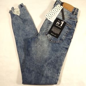 NoisyMay*High-Rise*NWT